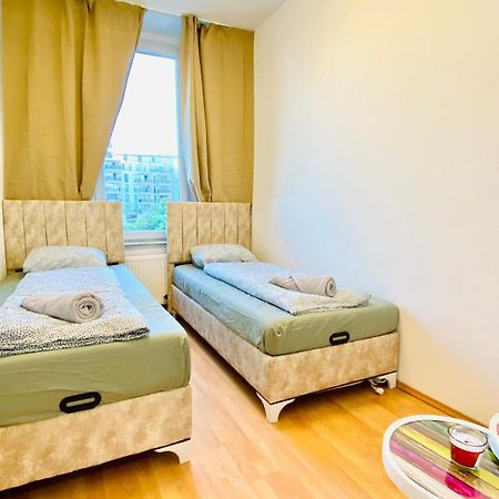 Bright 5Br Shared Apartment W Great Transport Link Viena Exterior foto