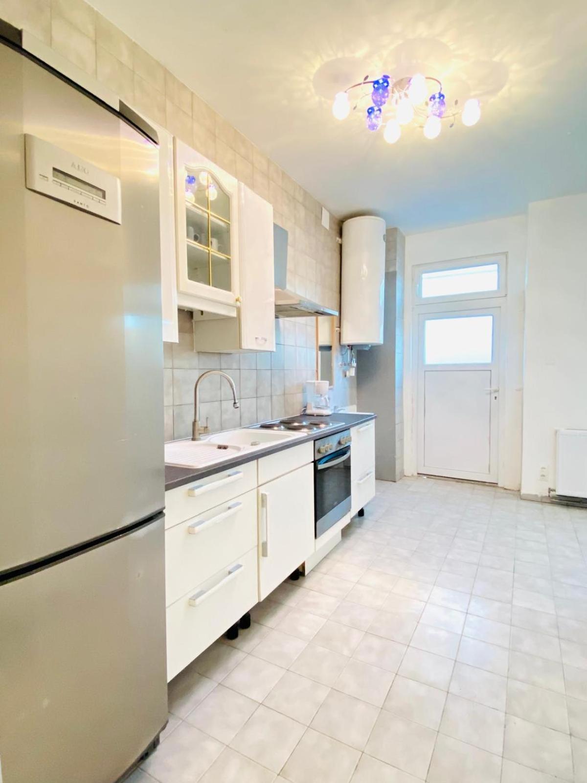 Bright 5Br Shared Apartment W Great Transport Link Viena Exterior foto